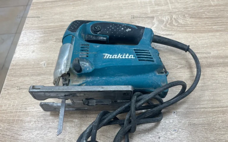Лобзик Makita 4329