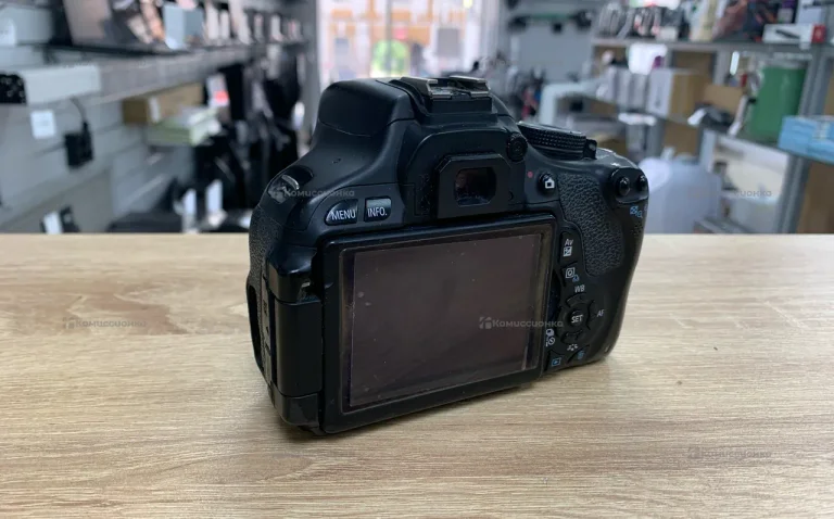 Фотоаппарат Canon EOS 600D