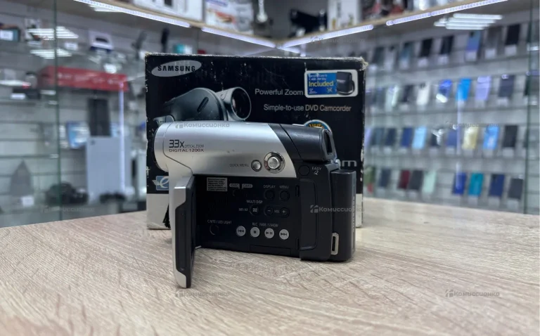 Видеокамера  Samsung VP-DC165Wi
