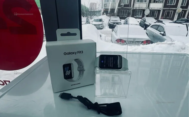 Часы  Samsung Galaxy Fit3