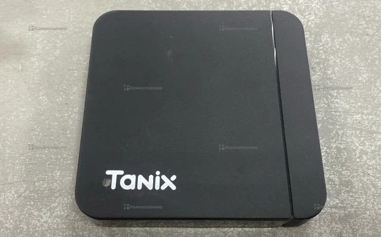 Тв привставка Tanix W2 pro