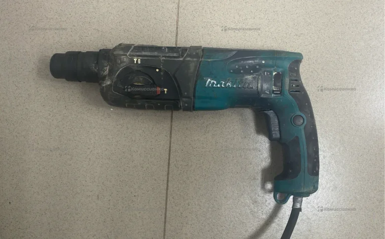 Перфоратор Makita HR2470