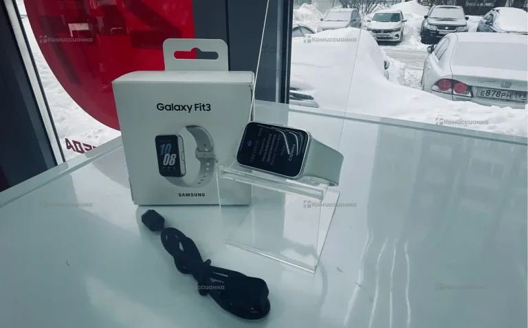 Часы  Samsung Galaxy Fit3