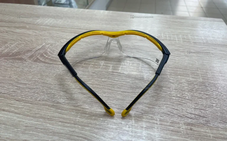 Очки Poco m3