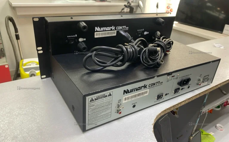 CD-проигрыватель NUMARK CDN77USB