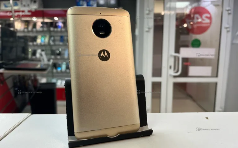 Motorola Moto E4 (USA) 2/16 ГБ