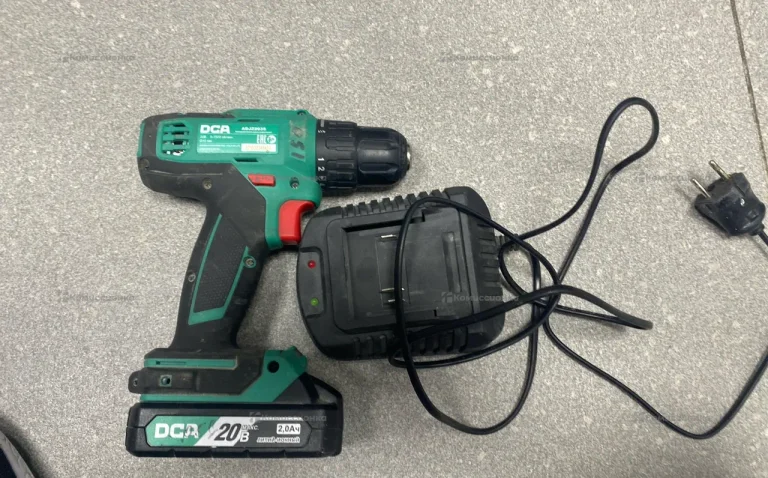 шуруповерт DCA adjz2035