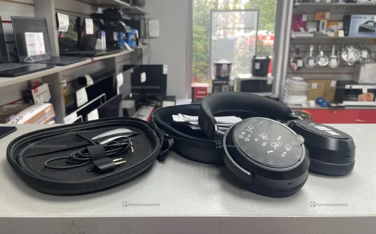 Наушники Sennheiser Momentum 4