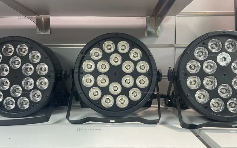 Световой прибор PQIVG RGB LED Прожектор
