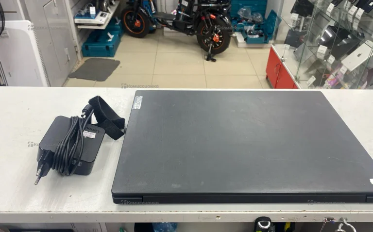 ноутбук Lenovo