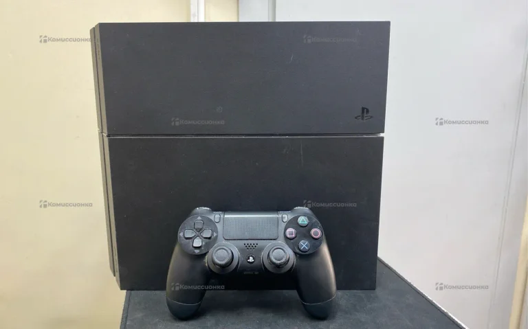 Приставка Sony PS4 Fat 500Gb.