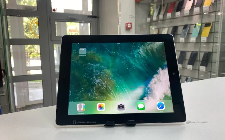 Планшет Apple iPad 4 64Gb Wi-Fi