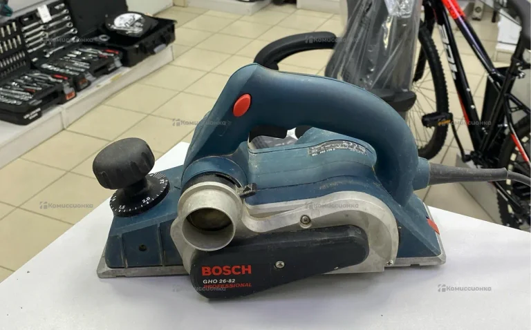 Электрорубанок Bosch Gho 26-82