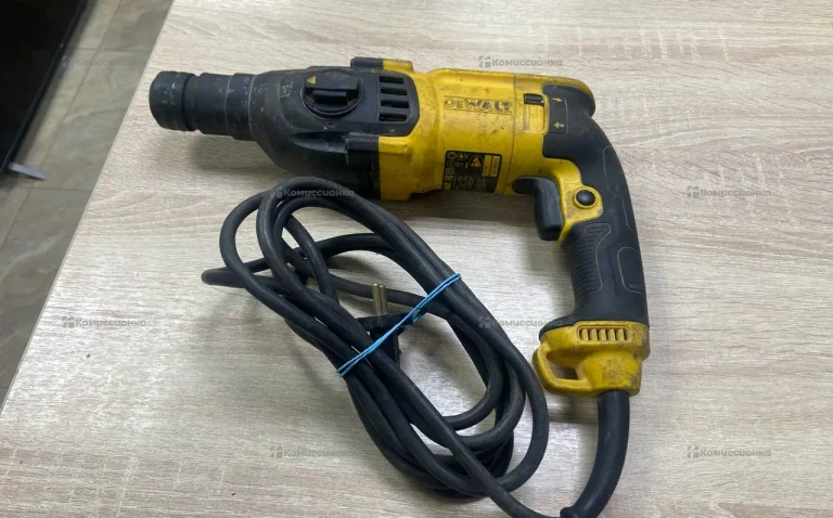 Перфоратор Dewalt D 25133
