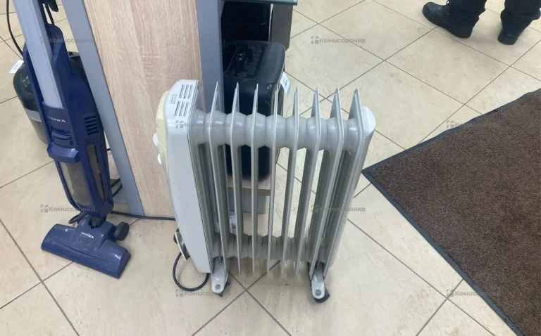 Обогреватель белый
