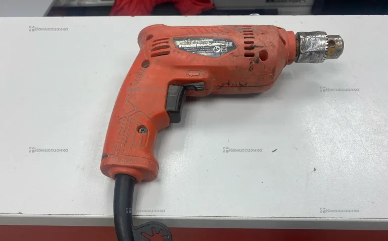 Дрель Makita M0600