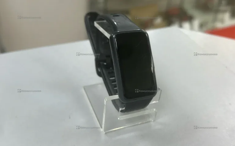 Часы Huawei Smart Band 7