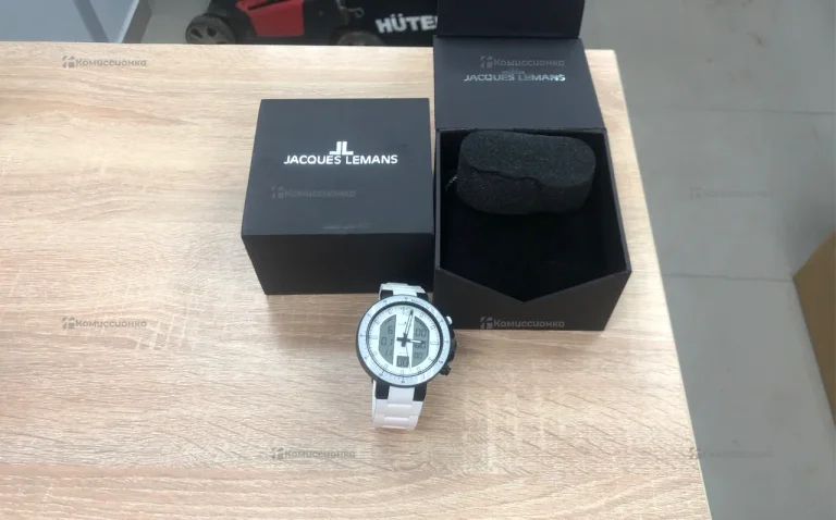 Часы  jacques lemans 1-1726