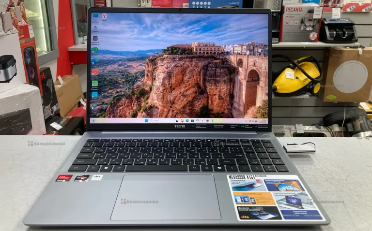 Ноутбук Tecno megabook K16S Amd Radeon ,Ryzen 7000