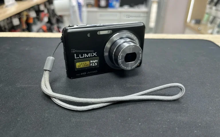 Фотоаппарат  LUMIX