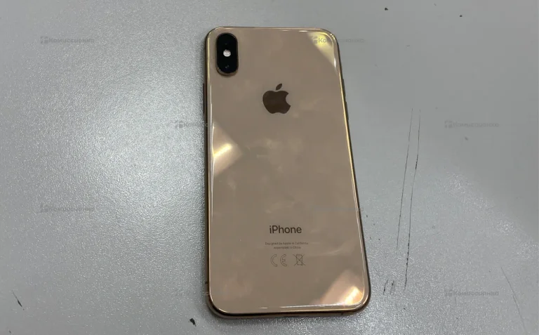 Apple iPhone XS 4/64 ГБ