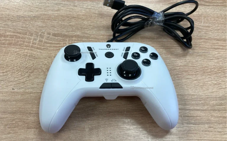 Геймпад Thunderobot G30 White проводной