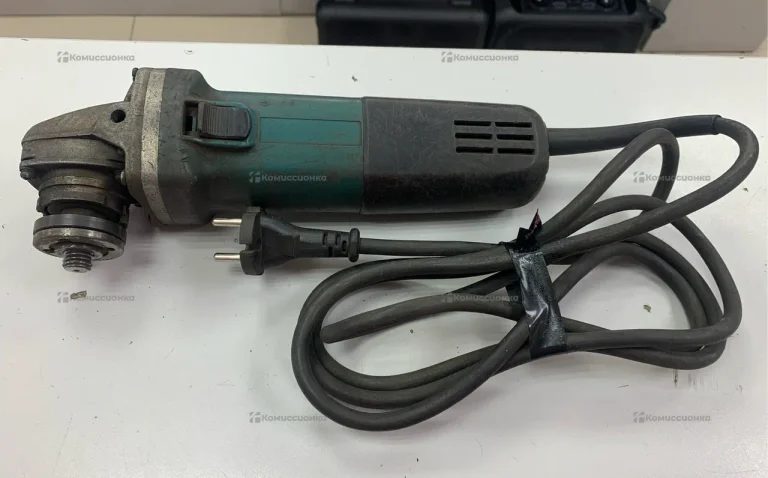 УШМ Makita 9557 HN