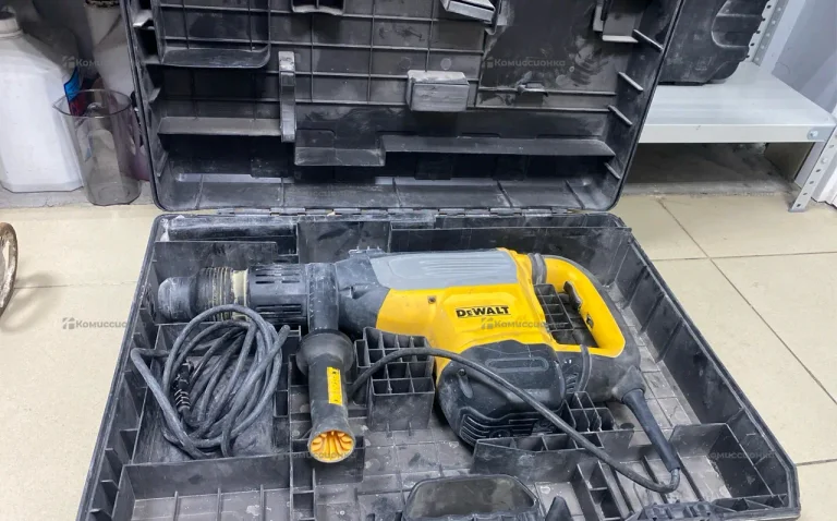 Перфоратор DeWalt D25773K