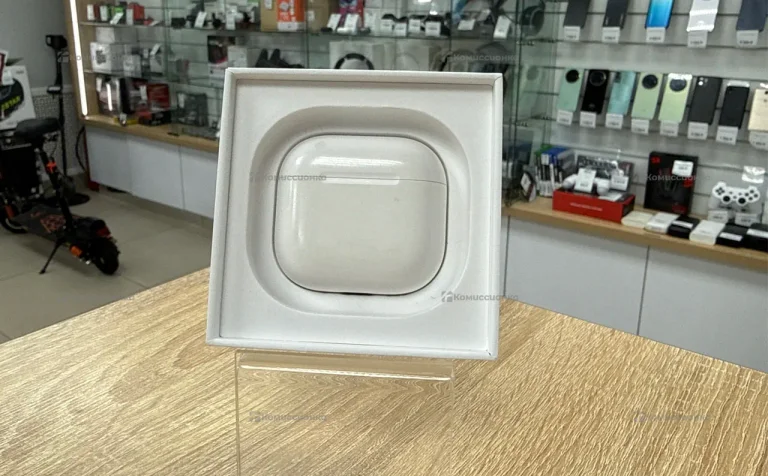 AirPods 4 с шумоподавлением