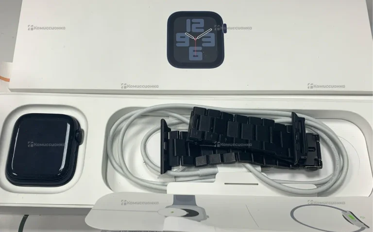 Часы  Apple Watch SE 2 44