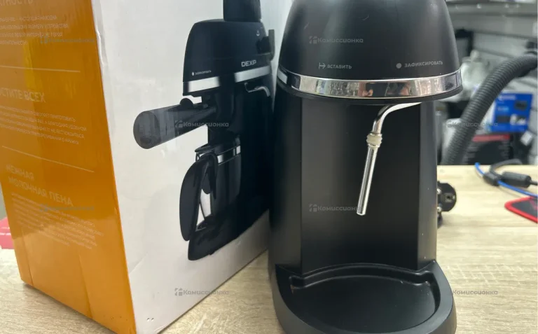 Кофеварка Dexp EM-900
