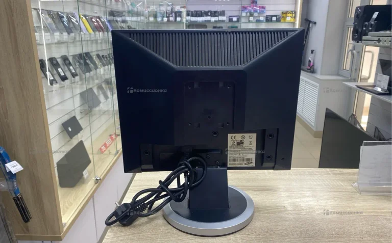 Монитор Samsung 740N