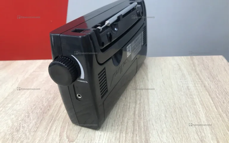 Радиоприемник Лира УКВ1/УКВ2.(1)