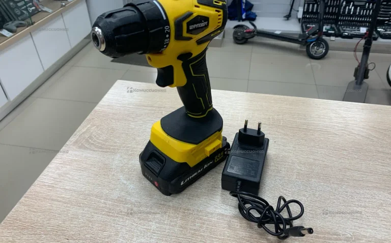 Желтый Шуруповерт Rh04