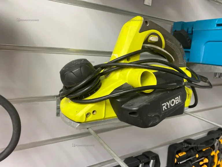 Электрорубанок Ryobi EPN6082CHG