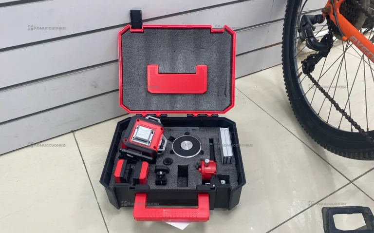 Лазерный уровень Infiniter CLG 4D