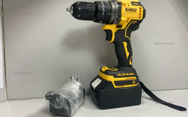 Аккумуляторный шуруповерт Dewalt (Rep.)