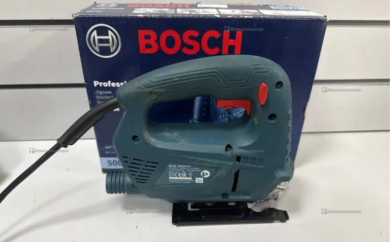 Лобзик Bosch GST 700