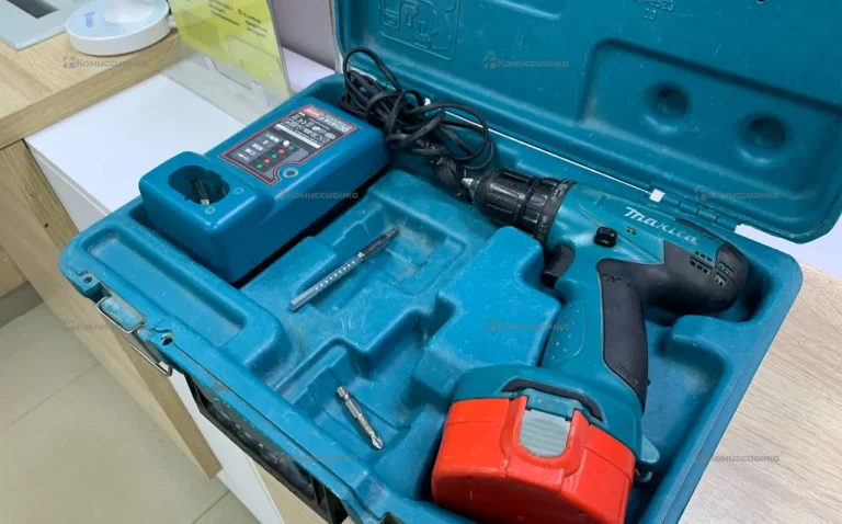 Шуруповерт Makita 6281 D