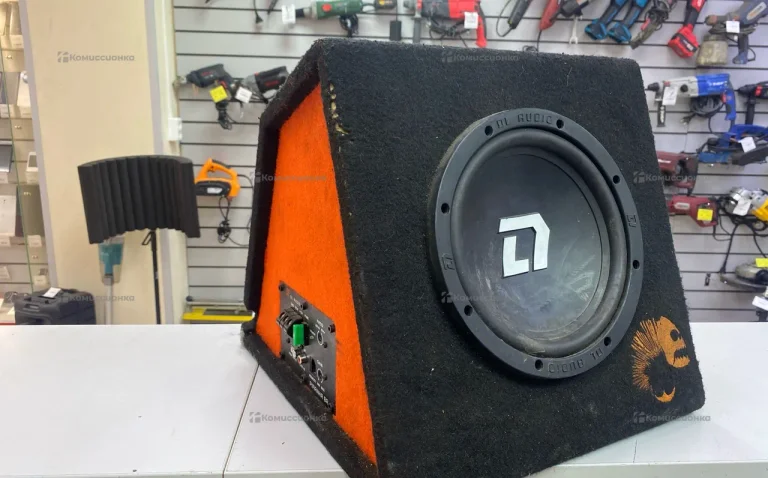 Активный Сабвуфер  DL Audio Piranha 8A