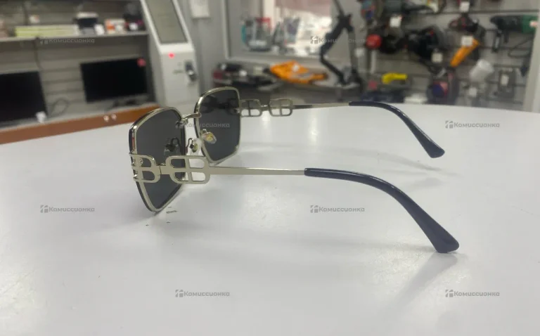 Солнцезащитные очки Синие