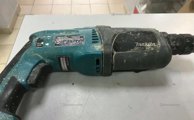 Перфоратор Makita HR2470