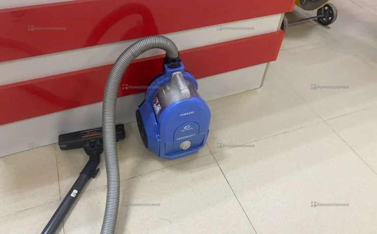 Пылесос  Samsung SC4326