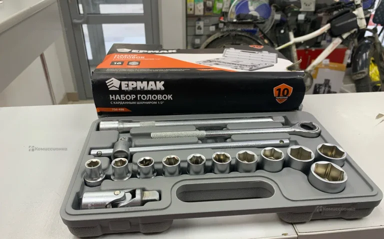 Набор головок Ермак с карданным шарниром