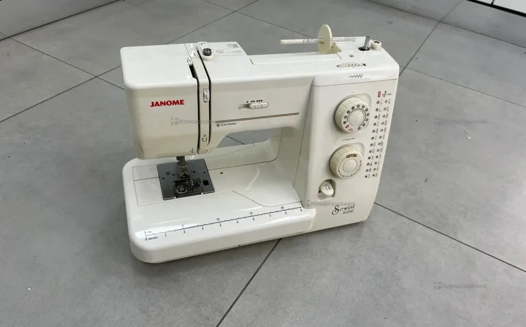 Швейная машина  Janome sewist 625e