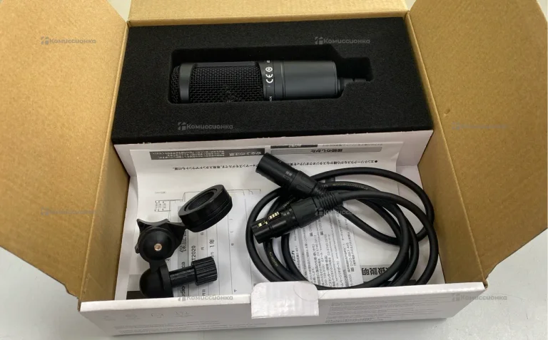 Микрофон Audio Techniica AT2020
