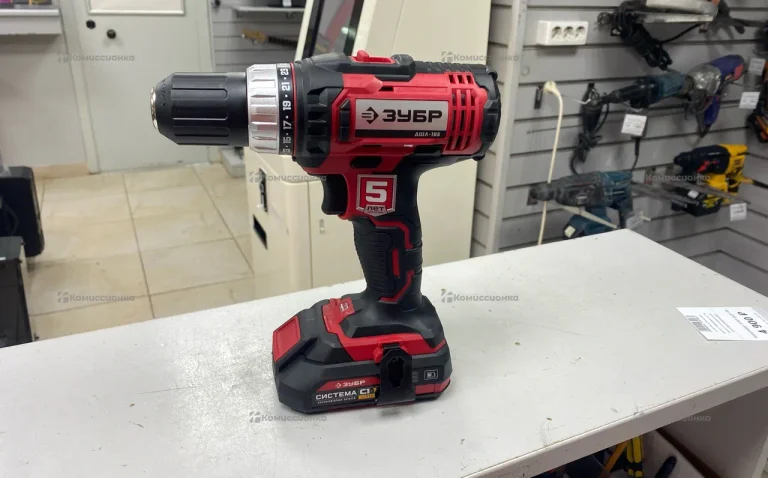 Шуруповерт ЗУБР ДШЛ-185