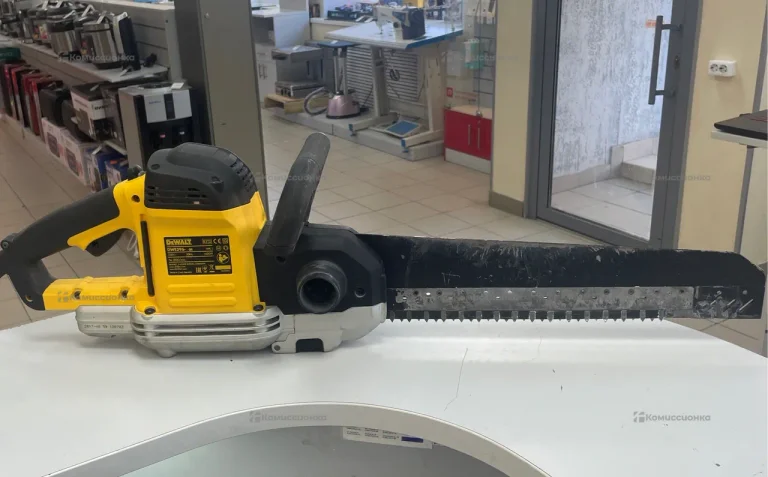 Электропила  алегаторгая Dewalt DWE396