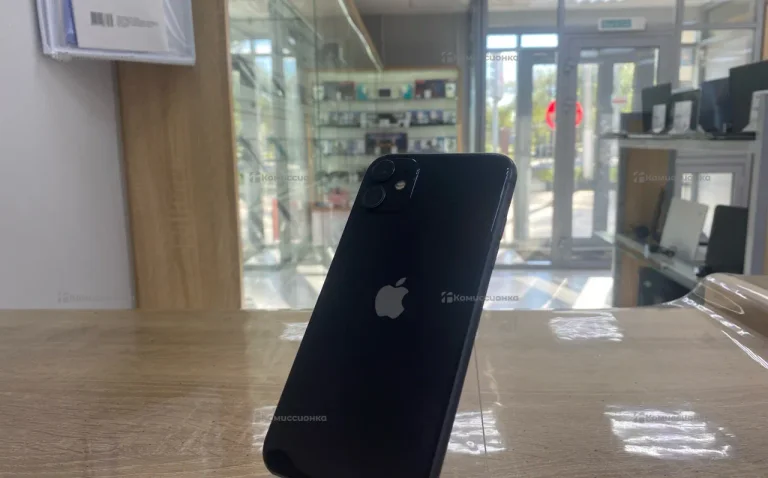 Apple iPhone 11 4/128 ГБ