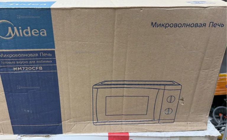 Микроволновая печь Midea MM720CFB